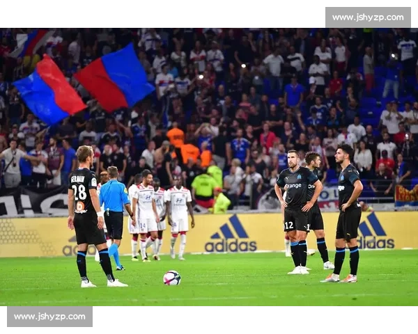 欧冠焦点战巴萨尤文进球盛宴梅西罗纳尔多对决引爆全场攻防博弈夜定胜